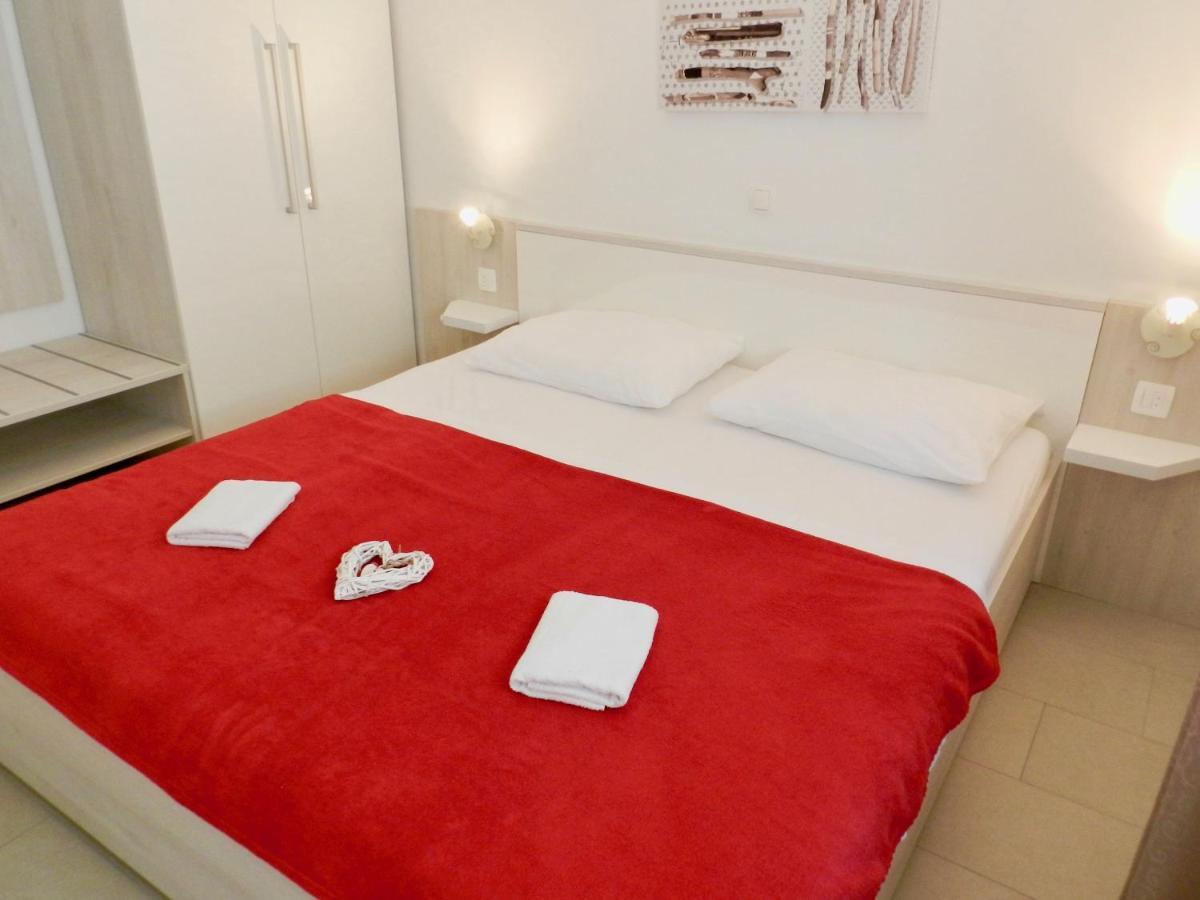 Diamant Apartments Baška Voda Eksteriør billede