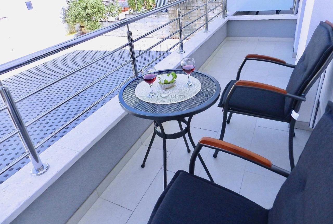 Diamant Apartments Baška Voda Eksteriør billede