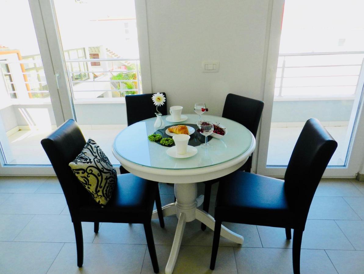 Diamant Apartments Baška Voda Eksteriør billede